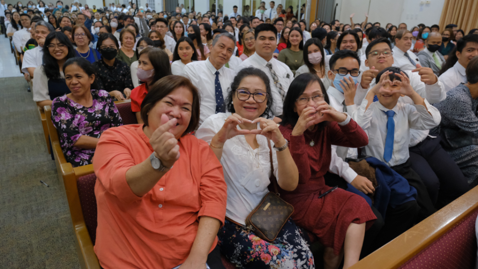 filipino family in church